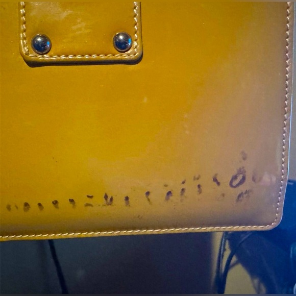 Salvatore Ferragamo Yellow Patent Leather Shoulder Bag Tassel Accent - Picture 10 of 10